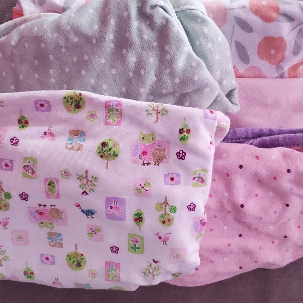 Set of 5 size small Swaddle Me swaddles